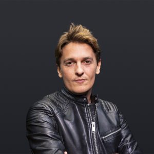 Qué estudiar para ser locutor de Radio?